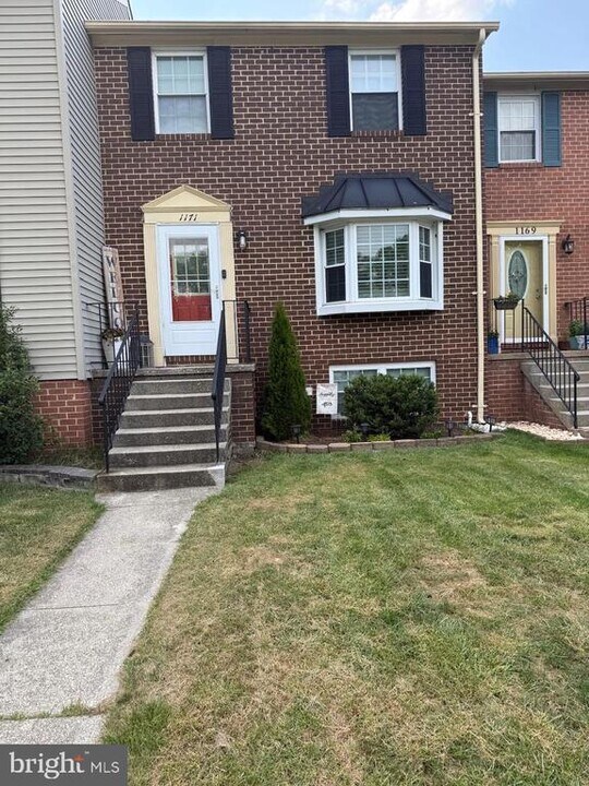 1171 Booth Bay Harbour in Pasadena, MD - Building Photo