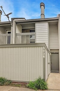 5036 Glenmont Dr photo'