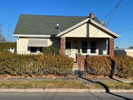 825 W 15th St in Hazleton, PA - Building Photo