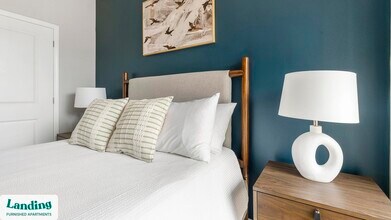 302 Constitution Ave, Unit B9-471 in Bayonne, NJ - Foto de edificio - Building Photo