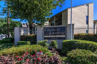 Colonies Landing Apartments in Houston, TX - Building Photo
