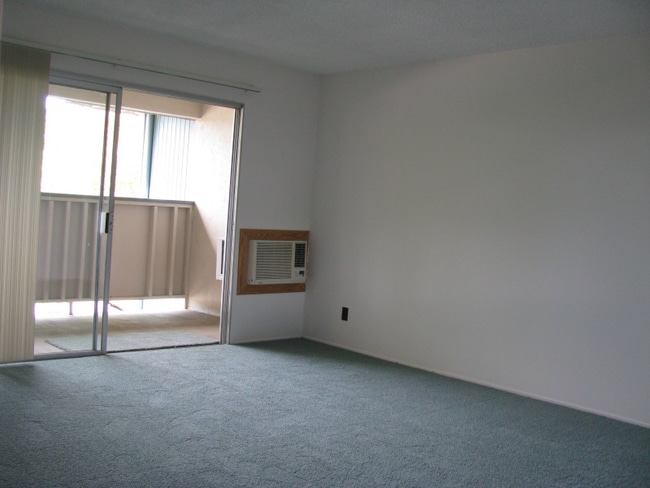 7300 Boris Ct in Rohnert Park, CA - Building Photo - Building Photo