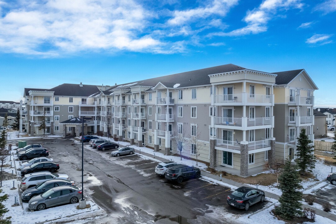 Taralake Place in Calgary, AB - Building Photo