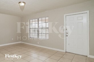1000 NE 211th Terrace in Miami, FL - Building Photo - Building Photo