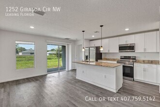 1252 Giralda Cir NW in Palm Bay, FL - Building Photo - Building Photo