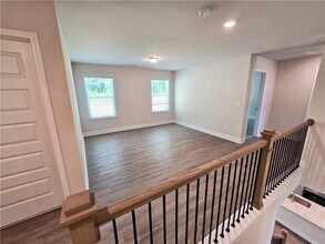 7325 Yewtree Dr in Flowery Branch, GA - Building Photo - Building Photo