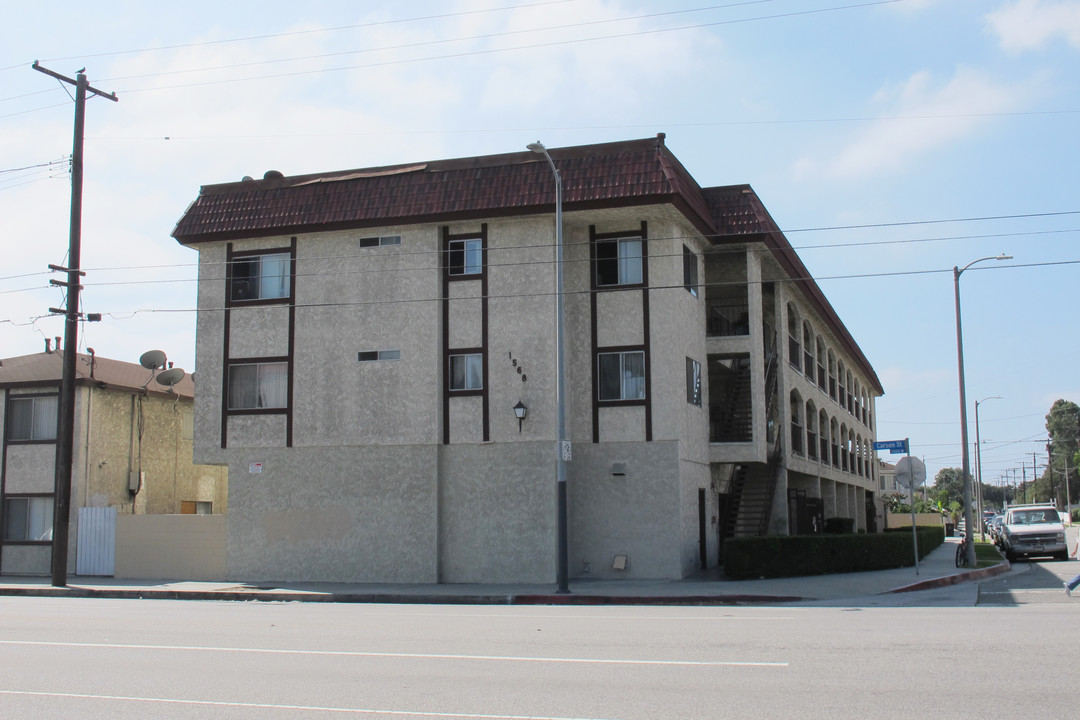 1568 W Carson St in Torrance, CA - Building Photo