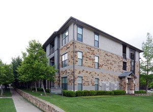Fitzhugh Urban Flats in Dallas, TX - Foto de edificio - Building Photo