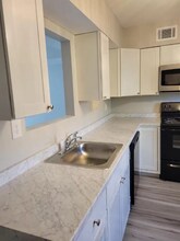 88 Angie Dr in Mcdonough, GA - Foto de edificio - Building Photo