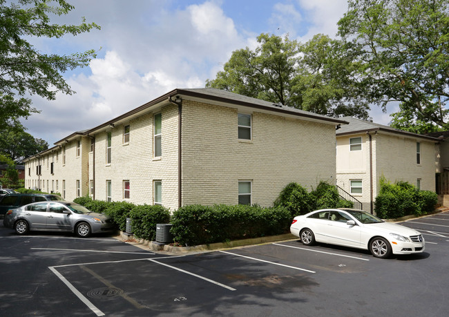 Gateway Courtyard in Atlanta, GA - Building Photo - Building Photo