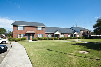 Erwin Chase Apartments in Cartersville, GA - Building Photo - Building Photo