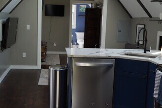 7144 N Delaware Ave, Unit Adu in Portland, OR - Building Photo - Building Photo