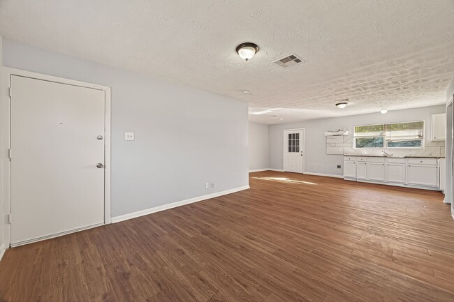 6058 Glenhurst Dr in Houston, TX - Building Photo - Building Photo