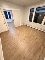 42 Redding St in Hartford, CT - Building Photo