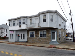 1801-1803 Cranston St in Cranston, RI - Foto de edificio - Building Photo