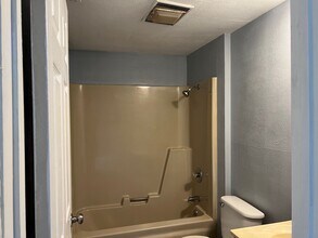 155 Tamarack Dr-Unit -155 Tamarack Dr Unit 3 in Johnson City, TN - Building Photo - Building Photo