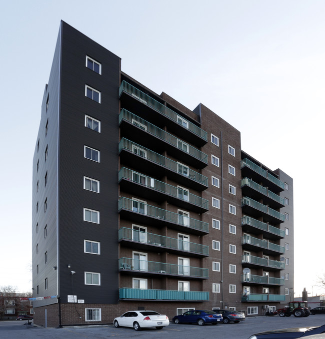 456 McArthur Park Apartments in Ottawa, ON - Building Photo - Building Photo