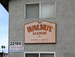 Walnut Manor in Hayward, CA - Foto de edificio - Building Photo