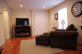 20 Main St-Unit -A in Port Monmouth, NJ - Building Photo - Building Photo