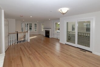 19 Kent Ct, Unit 3 in Somerville, MA - Foto de edificio - Building Photo