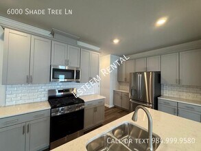 6000 Shade Tree Ln in Durham, NC - Building Photo - Building Photo