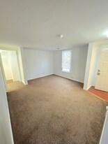 142 Washington St in Saratoga Springs, NY - Building Photo