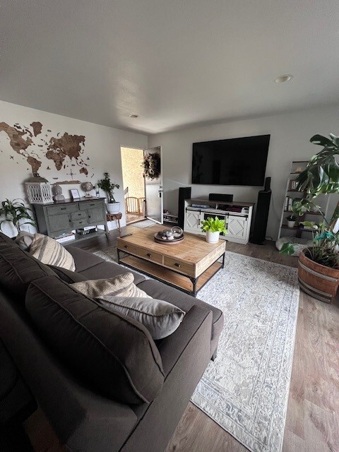 1676 Maple Ave, Unit 27 in Solvang, CA - Building Photo - Building Photo