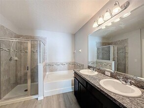 469 Ogelthorpe Dr, Unit Private in Davenport, FL - Building Photo - Building Photo