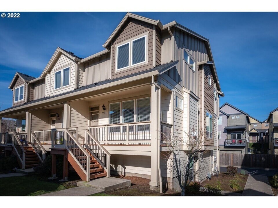 7746 NE Julie Ann Ln in Hillsboro, OR - Building Photo