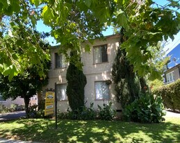 132 N Maple in Burbank, CA - Building Photo