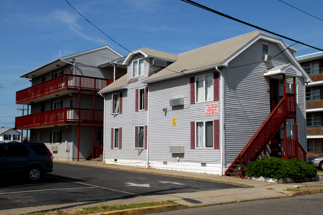 52 Porter Ave in Seaside Heights, NJ - Foto de edificio - Building Photo