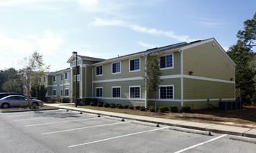 Magnolia Crossing in Pace, FL - Building Photo - Building Photo