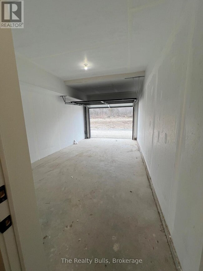 3 Abbot St in St Catharines, ON - Building Photo - Building Photo