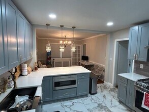 47 Berwick Rd in Hewlett, NY - Building Photo - Building Photo