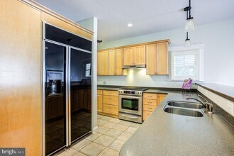 1907 Luzerne Ave in Silver Spring, MD - Building Photo - Building Photo