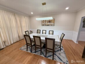2 Hampshire Pl in Monroe Township, NJ - Building Photo - Building Photo