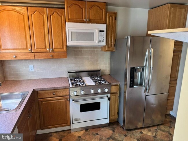 property at 6317 Pearce Ave