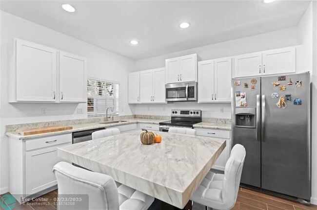 4029 NW 11 Dr in Lauderhill, FL - Building Photo - Building Photo