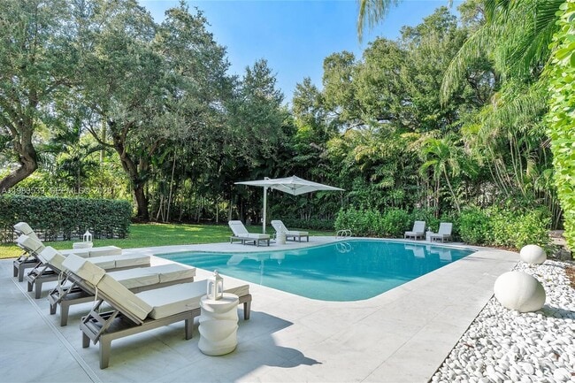 property at 641 Island Rd