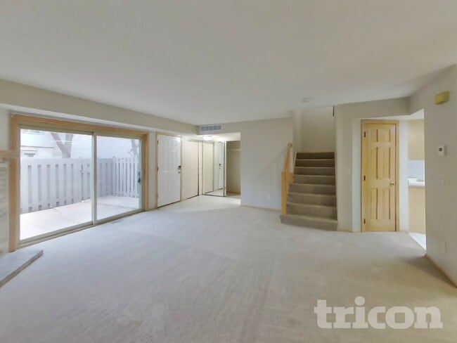 18727 Clear View Terrace in Minnetonka, MN - Building Photo - Building Photo