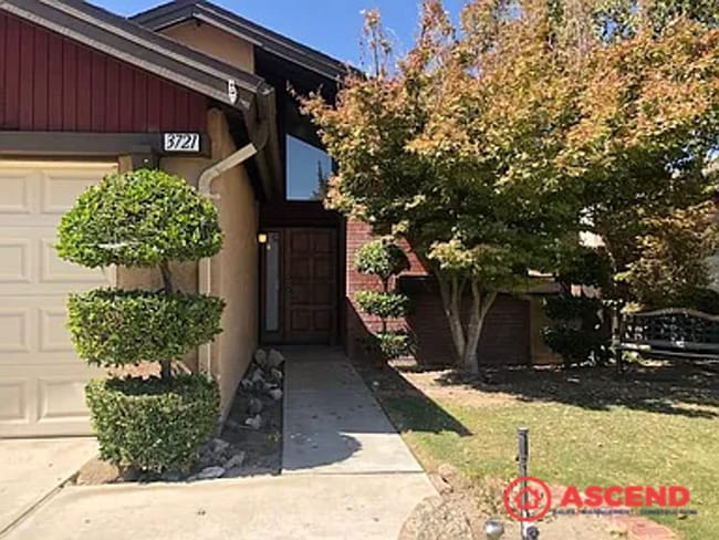 3721 Rockcastle Dr in Bakersfield, CA - Building Photo - Building Photo