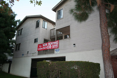 Pine Ave in Long Beach, CA - Foto de edificio