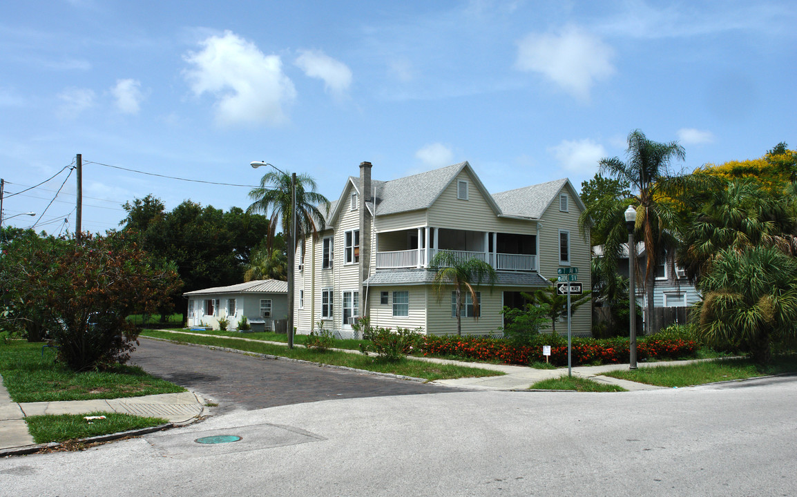 736 7th Ave N in St. Petersburg, FL - Building Photo