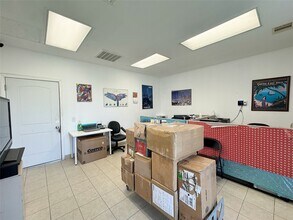 12317 Bellaire Blvd in Houston, TX - Building Photo - Building Photo
