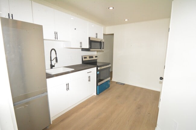 property at 19 Wellington St