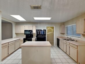 6322 Regency Ct in San Antonio, TX - Building Photo - Building Photo