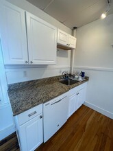 198 Cedar St, Unit 3 in Somerville, MA - Building Photo - Building Photo