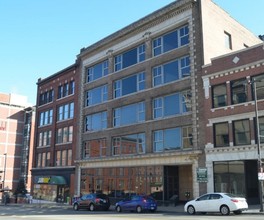 915 Broadway Apartments in Kansas City, MO - Building Photo - Building Photo