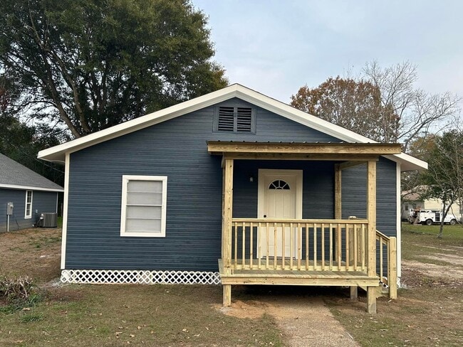 property at 105 McKinnon St