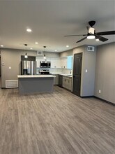 7904 Sexton St, Unit 2 in Houston, TX - Building Photo - Building Photo